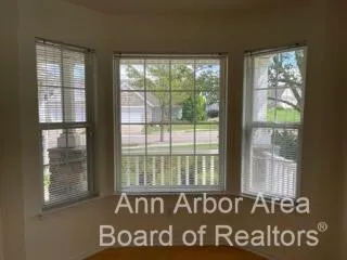 $2,550 | 1318 Nottington Court, Unit 40, Ann Arbor, MI 48103