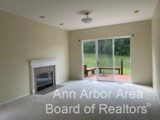 1318 Nottington Court, Unit 40 Ann Arbor, MI 48103 - Photo 4 of 27 Photo 4