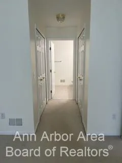 $2,550 | 1318 Nottington Court, Unit 40, Ann Arbor, MI 48103