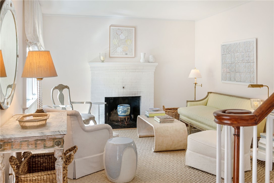11 Chachapacasset Road Barrington, RI 02806 - Photo 7 of 31