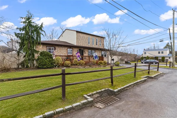 $738,000 | 2 Burnett Avenue, Bay Shore, NY 11706