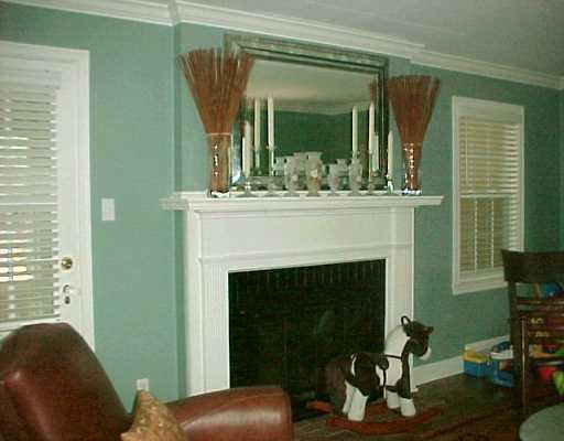 2038 Mohawk Road Upper St. Clair, PA 15241 - Photo 2 of 6 Living Room.