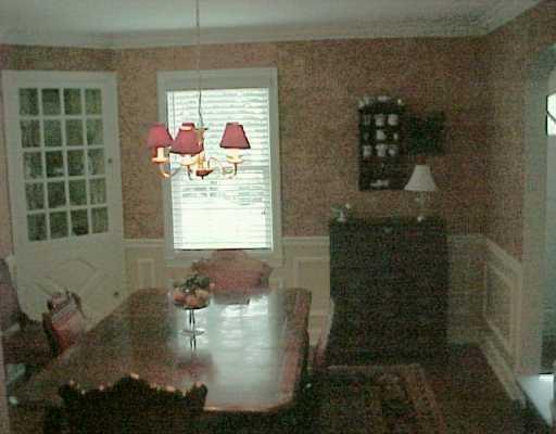 2038 Mohawk Road Upper St. Clair, PA 15241 - Photo 3 of 6 Dining Room.