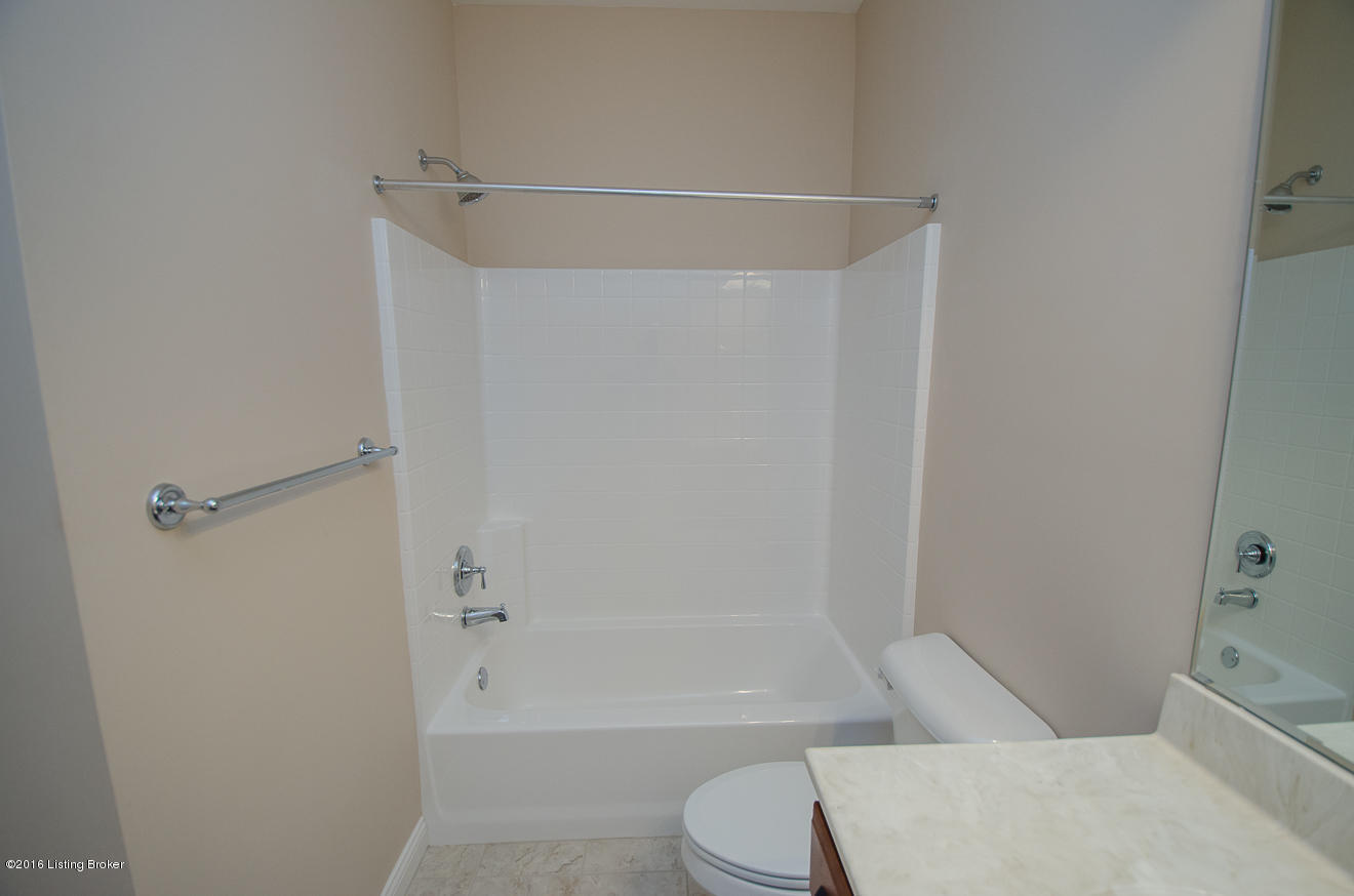 910 Ridge Point Drive Louisville, KY 40299 - Photo 21 of 29 Guest Bath