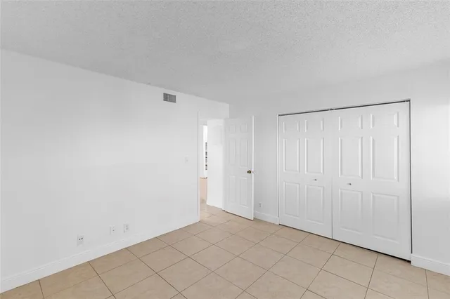 $190,000 | 2661 Riverside Drive, Unit 2, Coral Springs, FL 33065