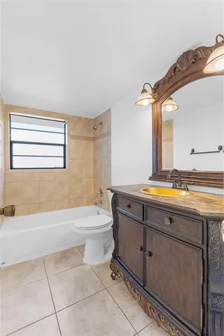 $190,000 | 2661 Riverside Drive, Unit 2, Coral Springs, FL 33065