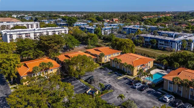 $190,000 | 2661 Riverside Drive, Unit 2, Coral Springs, FL 33065