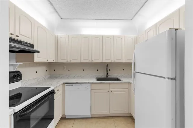 $190,000 | 2661 Riverside Drive, Unit 2, Coral Springs, FL 33065