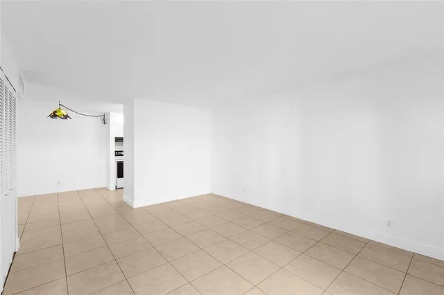 $190,000 | 2661 Riverside Drive, Unit 2, Coral Springs, FL 33065