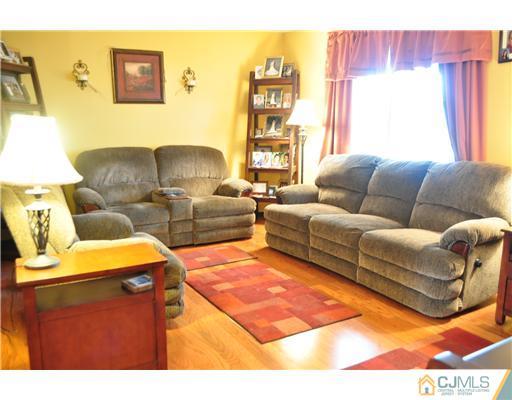 46 Highview Road East Brunswick, NJ 08816 - Photo 4 of 17 Gallery Image 4