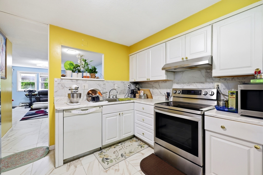 80 Damon Road, Unit 8111 Northampton, MA 01060 - Photo 8 of 31