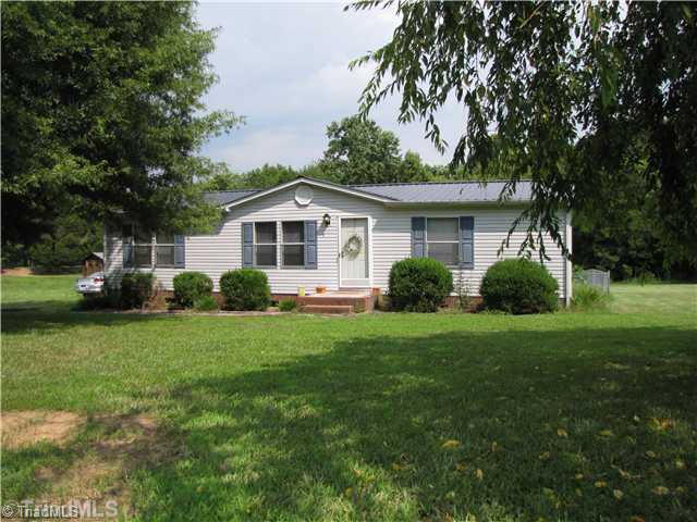 4305 Arnold Road Lexington, NC 27295 - Photo 1 of 14 Exterior Front.