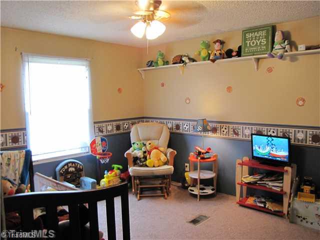 4305 Arnold Road Lexington, NC 27295 - Photo 10 of 14 3rd Bedroom.