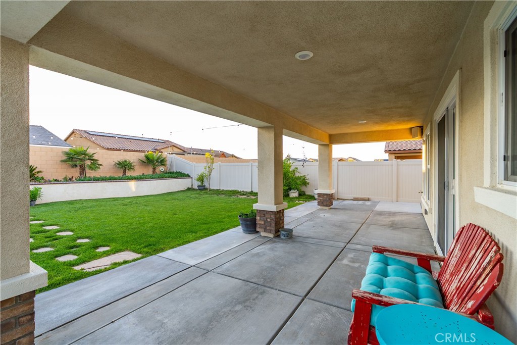 44451 63rd Street West Lancaster, CA 93536 - Photo 36 of 47 a house view with a garden space