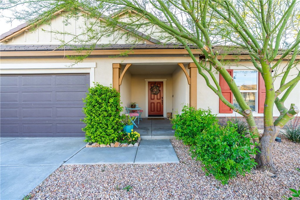 44451 63rd Street West Lancaster, CA 93536 - Photo 46 of 47 a view of entrance gate of a house