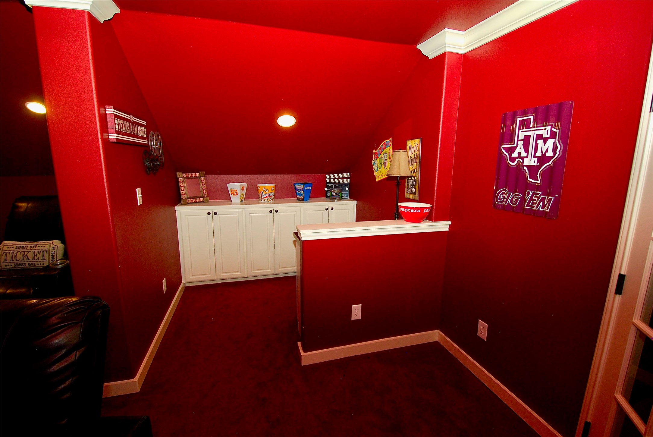 27368 Highway 19 Athens, TX 75752 - Photo 26 of 47 Theater Room