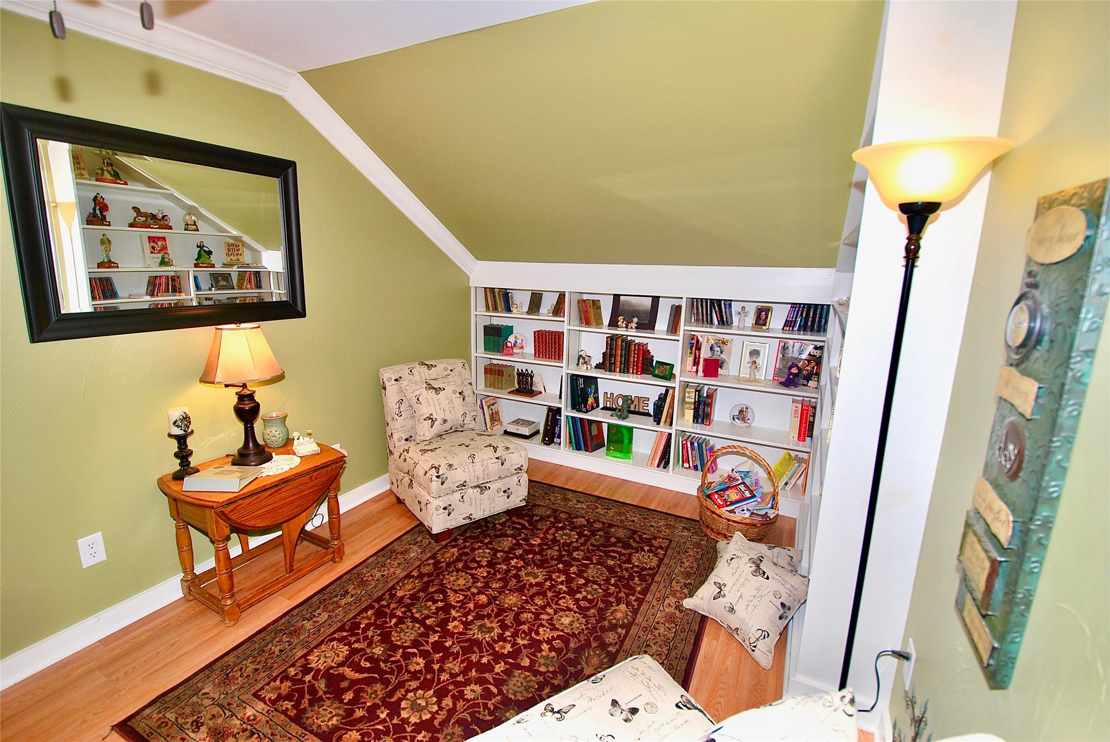 27368 Highway 19 Athens, TX 75752 - Photo 28 of 47 a living room with furniture and a book shelf