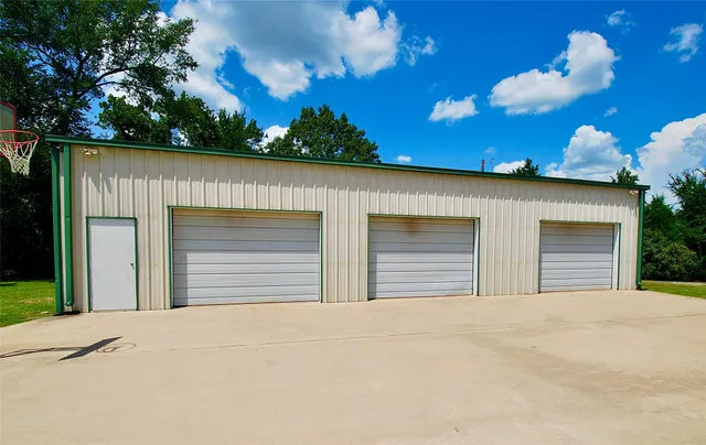 $1,150,000 | 27368 Highway 19, Athens, TX 75752