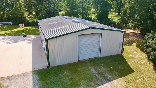 $1,150,000 | 27368 Highway 19, Athens, TX 75752