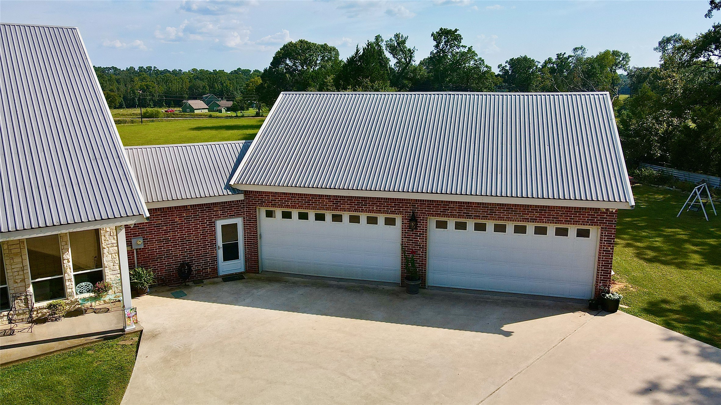 27368 Highway 19 Athens, TX 75752 - Photo 9 of 47 4 car attached garage