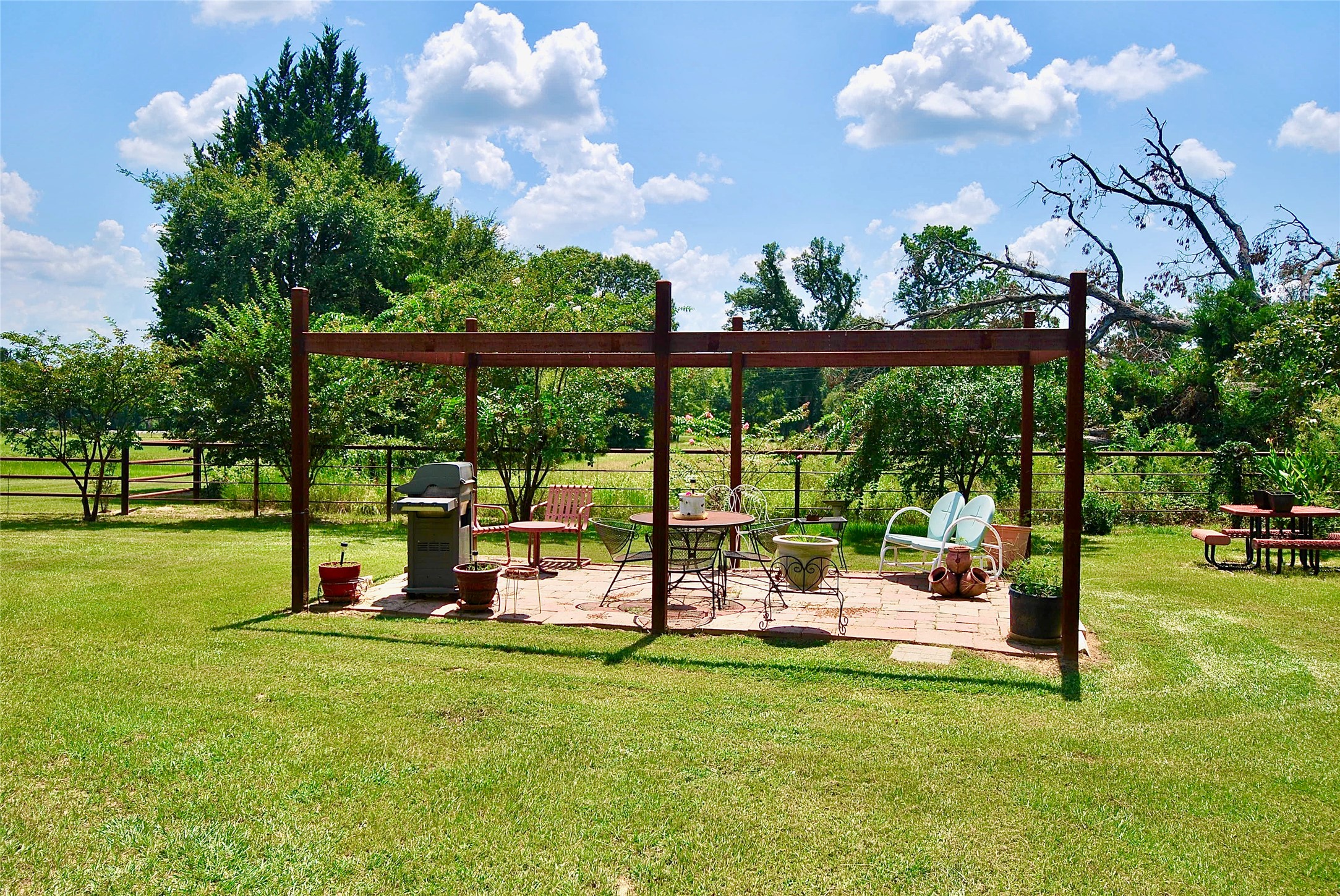 27368 Highway 19 Athens, TX 75752 - Photo 10 of 47 a view of a park with furniture