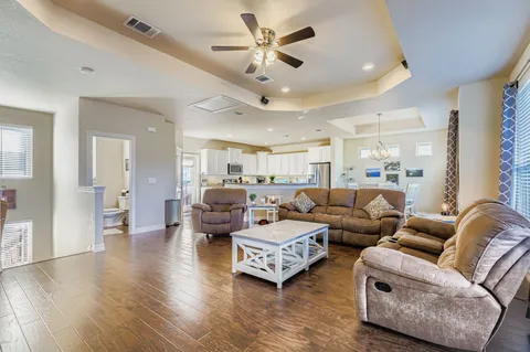 $489,900 | 19004 Mariners Point, Point Venture, TX 78645