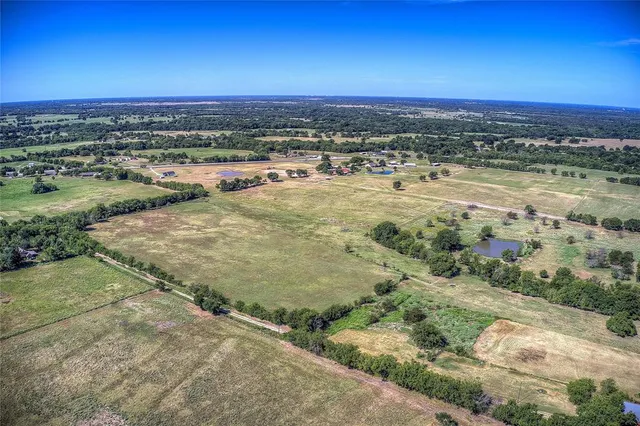 a view of an outdoor space and a yard