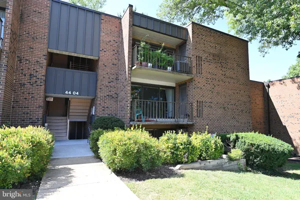 $1,995 | 4404 Island Place, Unit 104, Annandale, VA 22003
