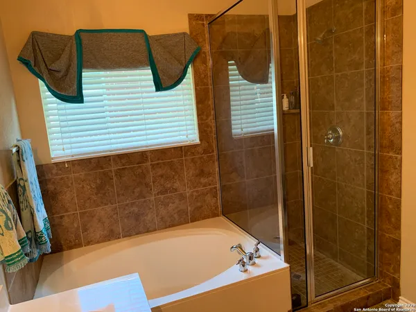 $2,250 | 26427 Walden Oak, San Antonio, TX 78260