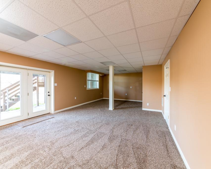 323 Mayhew Road Clarksville, TN 37040 - Photo 23 of 30 a view of an empty room with a window