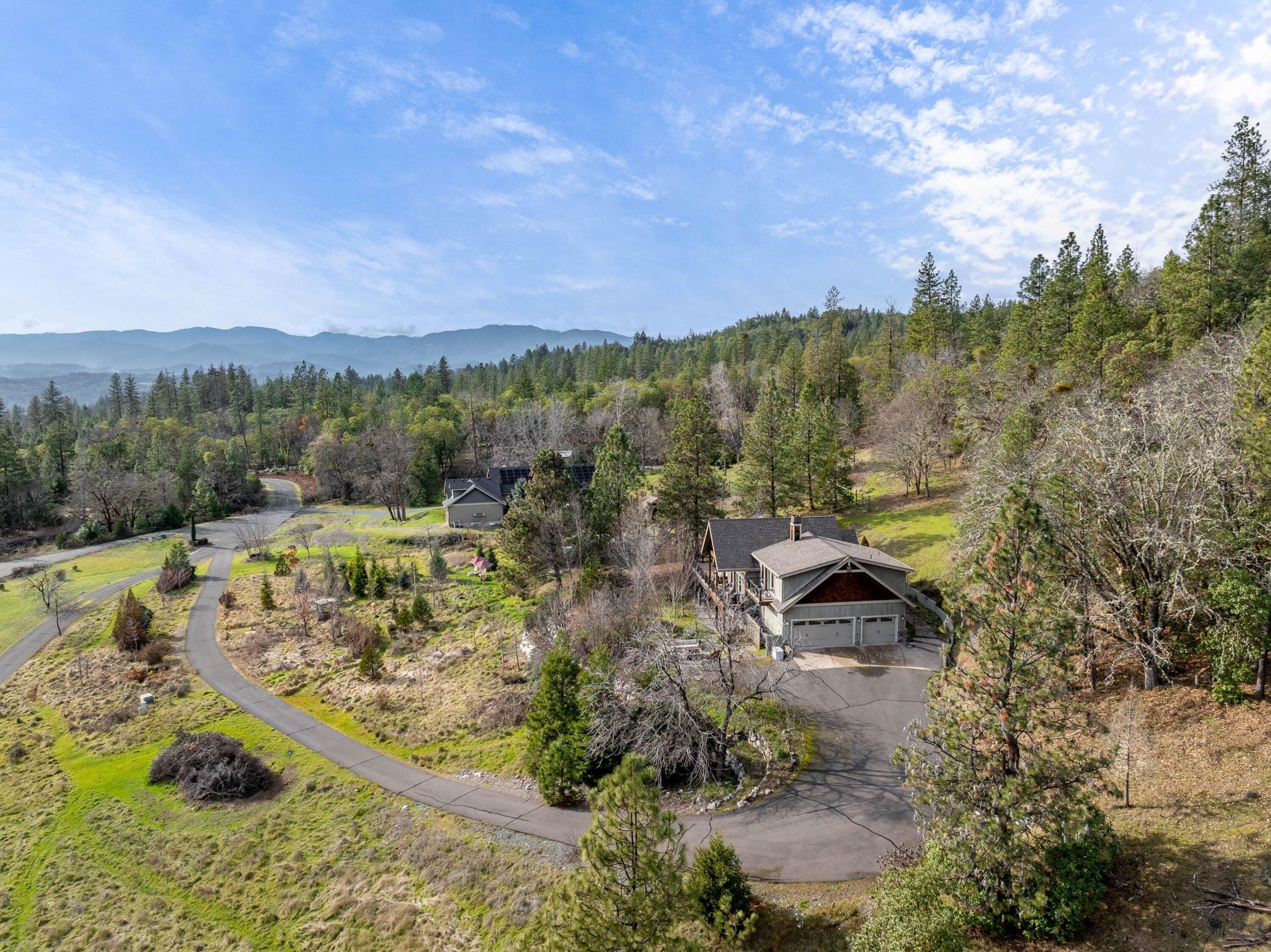 252 Frontier Lane Grants Pass, OR 97526 - Photo 41 of 65 006_drone_6_of_7_559