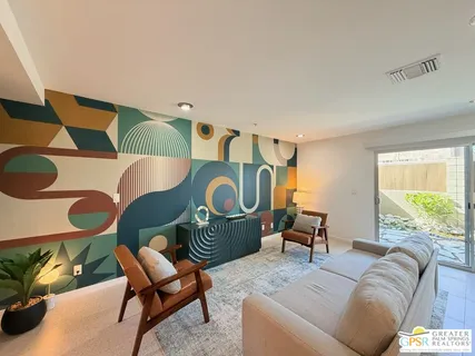 $589,000 | 588 East San Lorenzo Road, Unit 105, Palm Springs, CA 92264