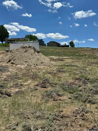 $59,640 | 231 Airport Avenue, Saratoga, WY 82331