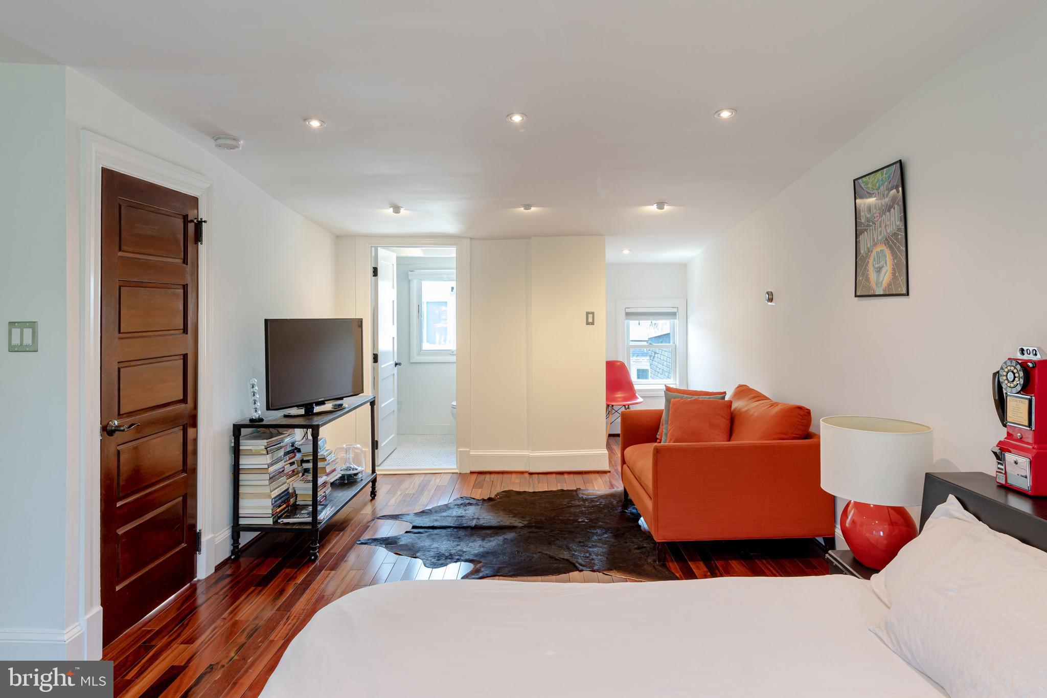 1130 Park Road Northwest Washington, DC 20010 - Photo 29 of 37