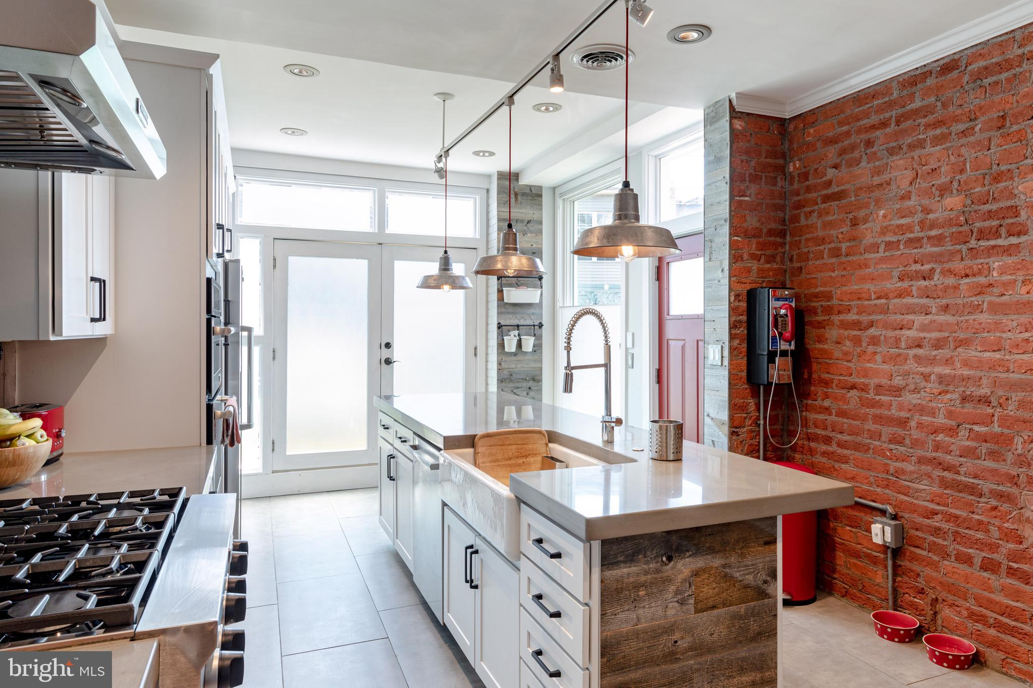 1130 Park Road Northwest Washington, DC 20010 - Photo 10 of 37