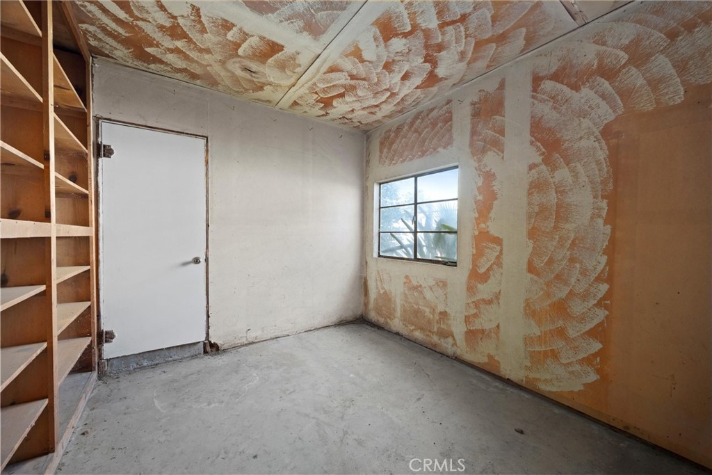 240 South Real Road Bakersfield, CA 93309 - Photo 30 of 35 a view of an empty room with a window