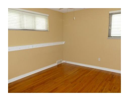 207 Rockingham Road Pittsburgh, PA 15238 - Photo 11 of 18 Bedroom. Second bedroom on main level, hardwood floors,