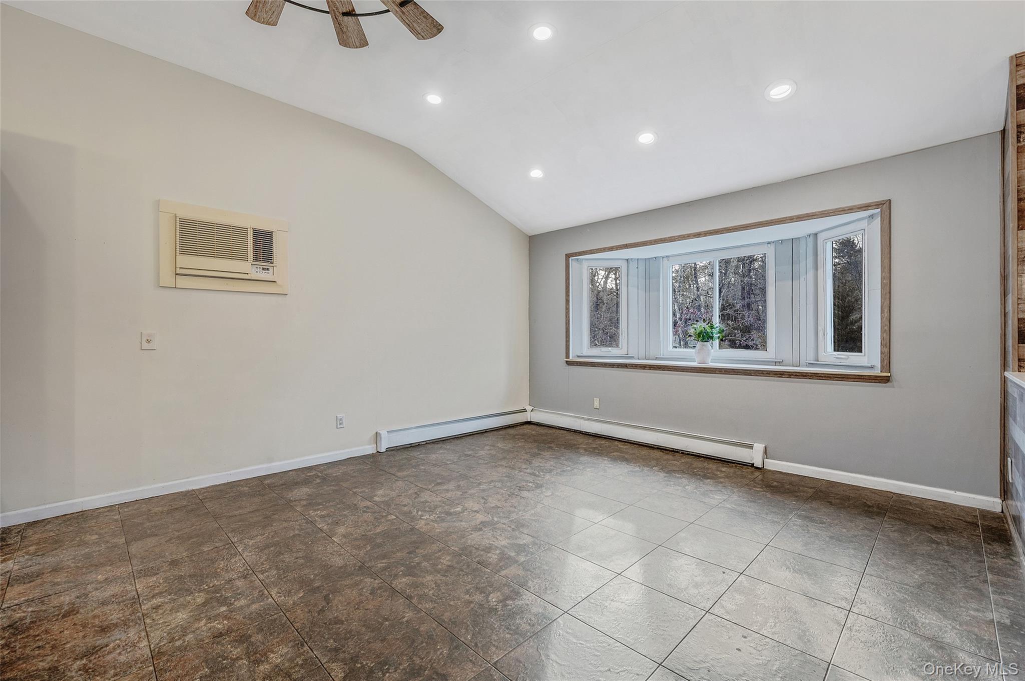 43 Madeline Road Ridge, NY 11961 - Photo 12 of 45