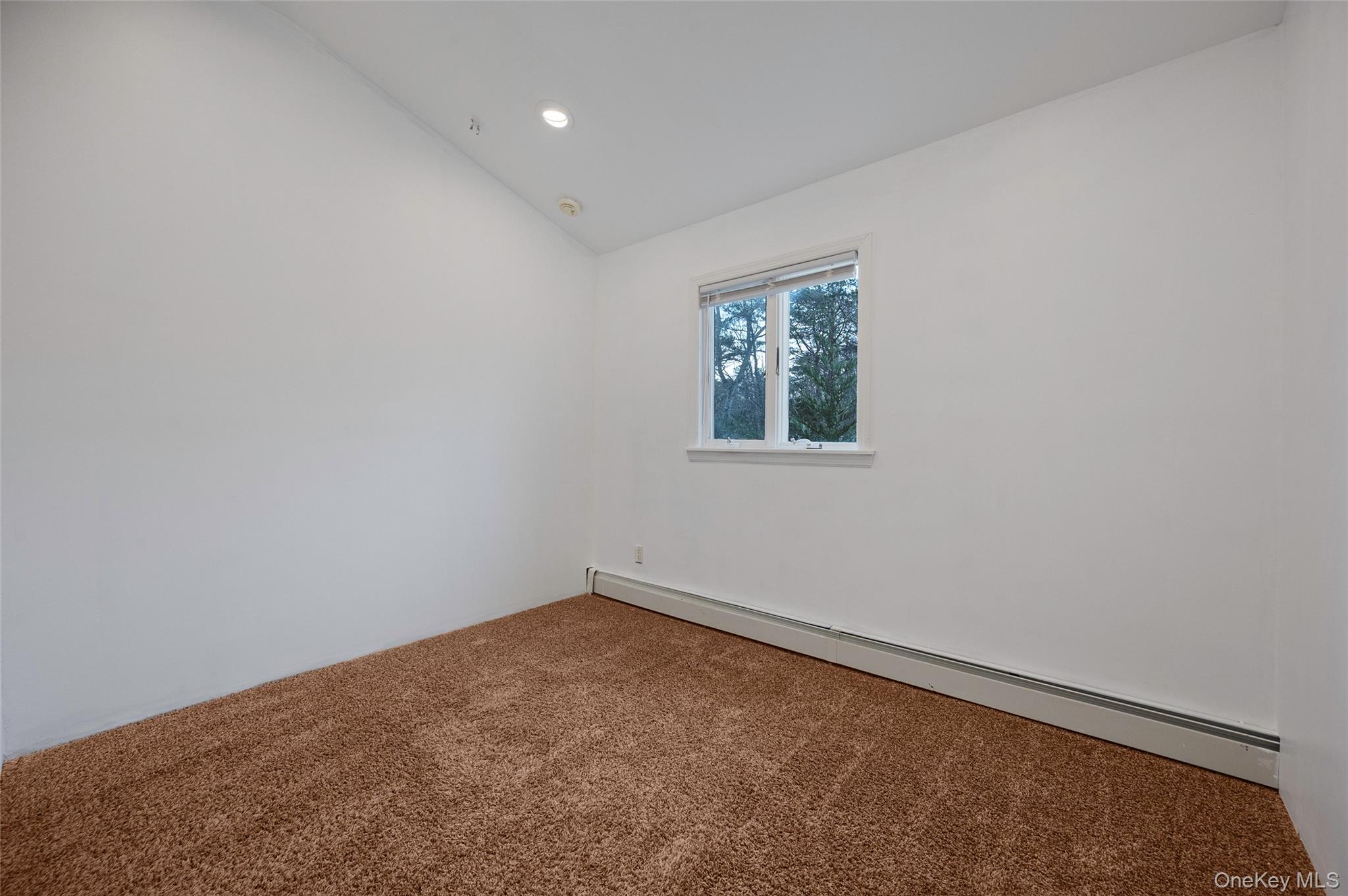 43 Madeline Road Ridge, NY 11961 - Photo 17 of 45