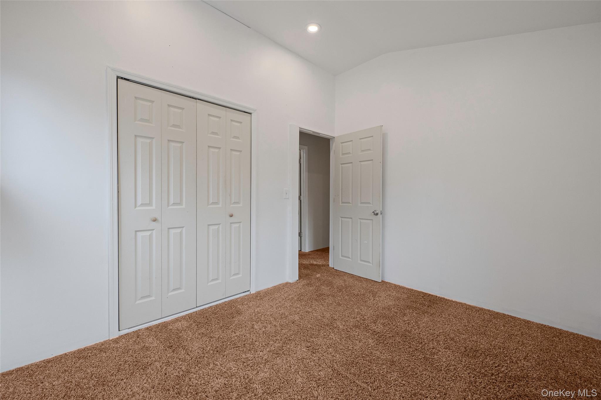 43 Madeline Road Ridge, NY 11961 - Photo 19 of 45