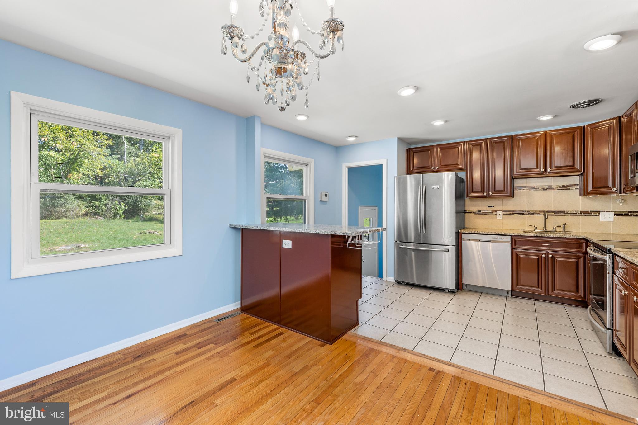 2136 Chantilla Road Catonsville, MD 21228 - Photo 11 of 39