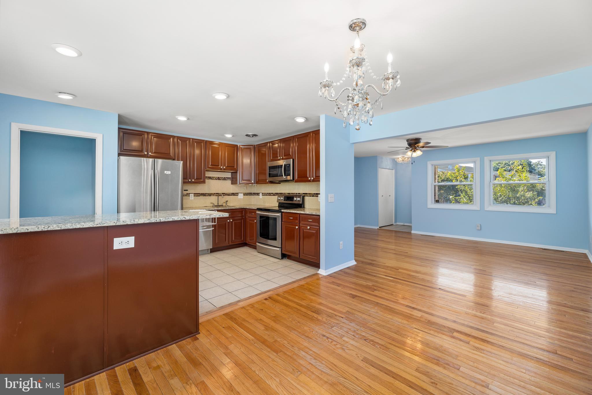 2136 Chantilla Road Catonsville, MD 21228 - Photo 12 of 39