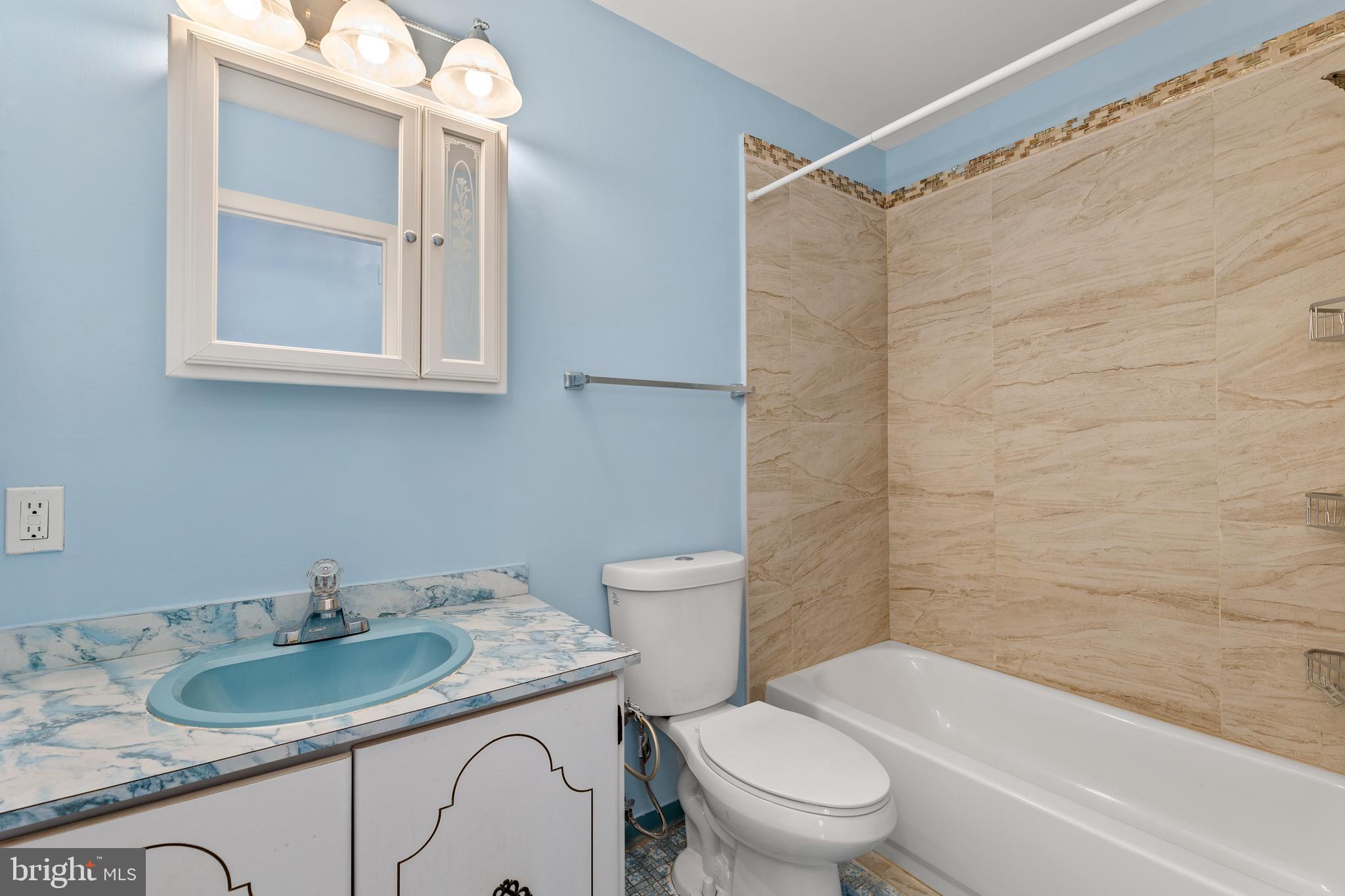 2136 Chantilla Road Catonsville, MD 21228 - Photo 17 of 39