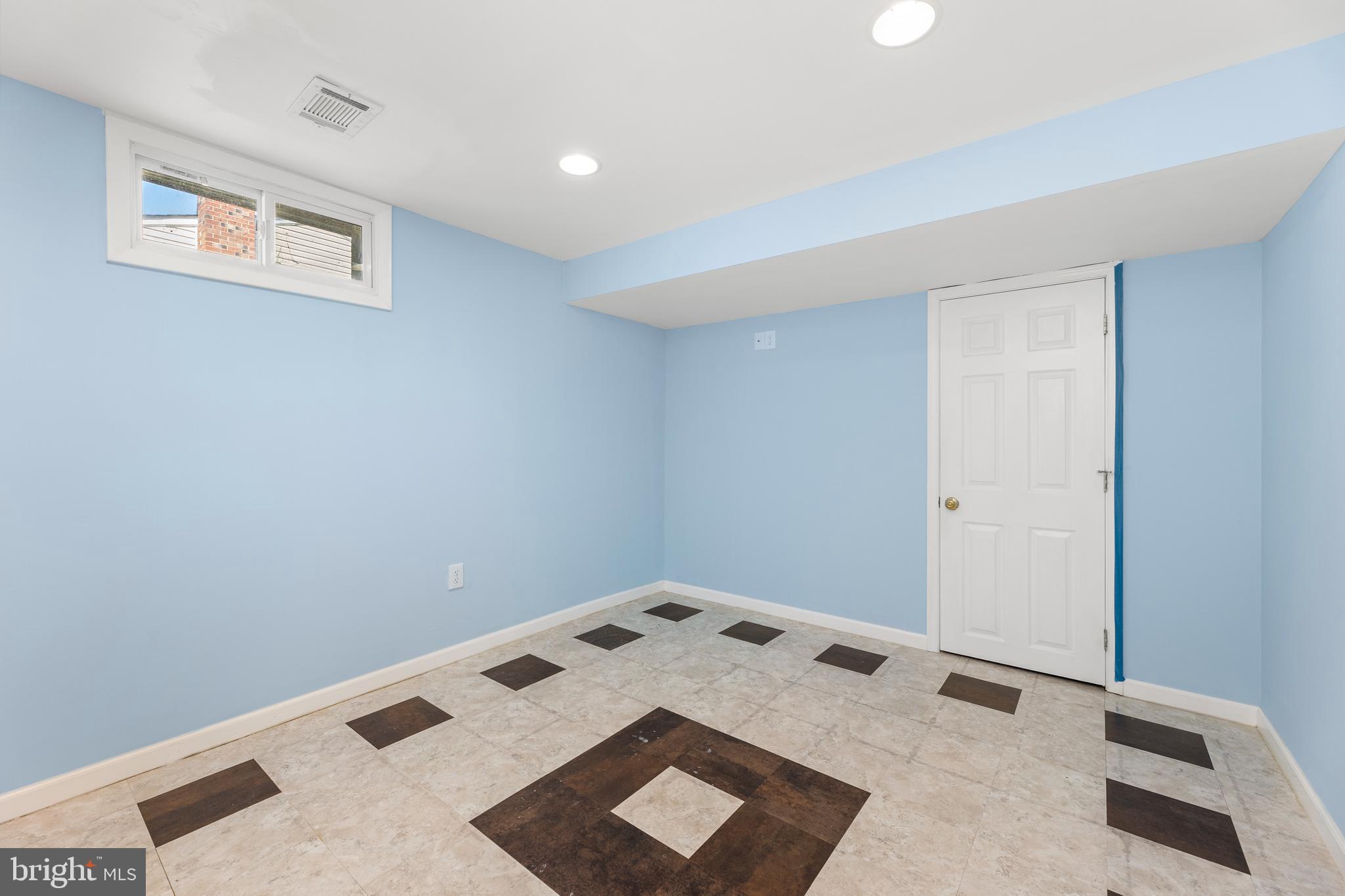 2136 Chantilla Road Catonsville, MD 21228 - Photo 30 of 39