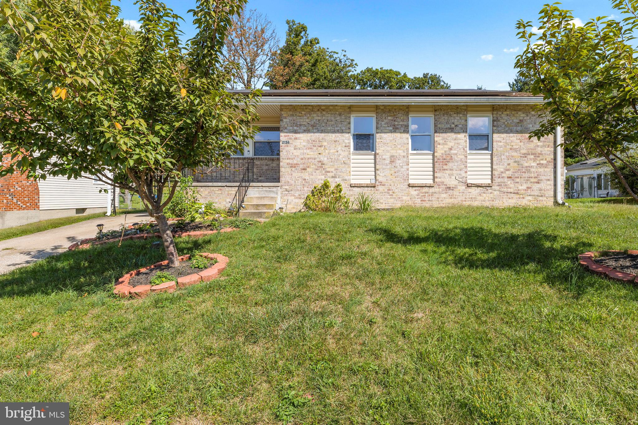 2136 Chantilla Road Catonsville, MD 21228 - Photo 3 of 39