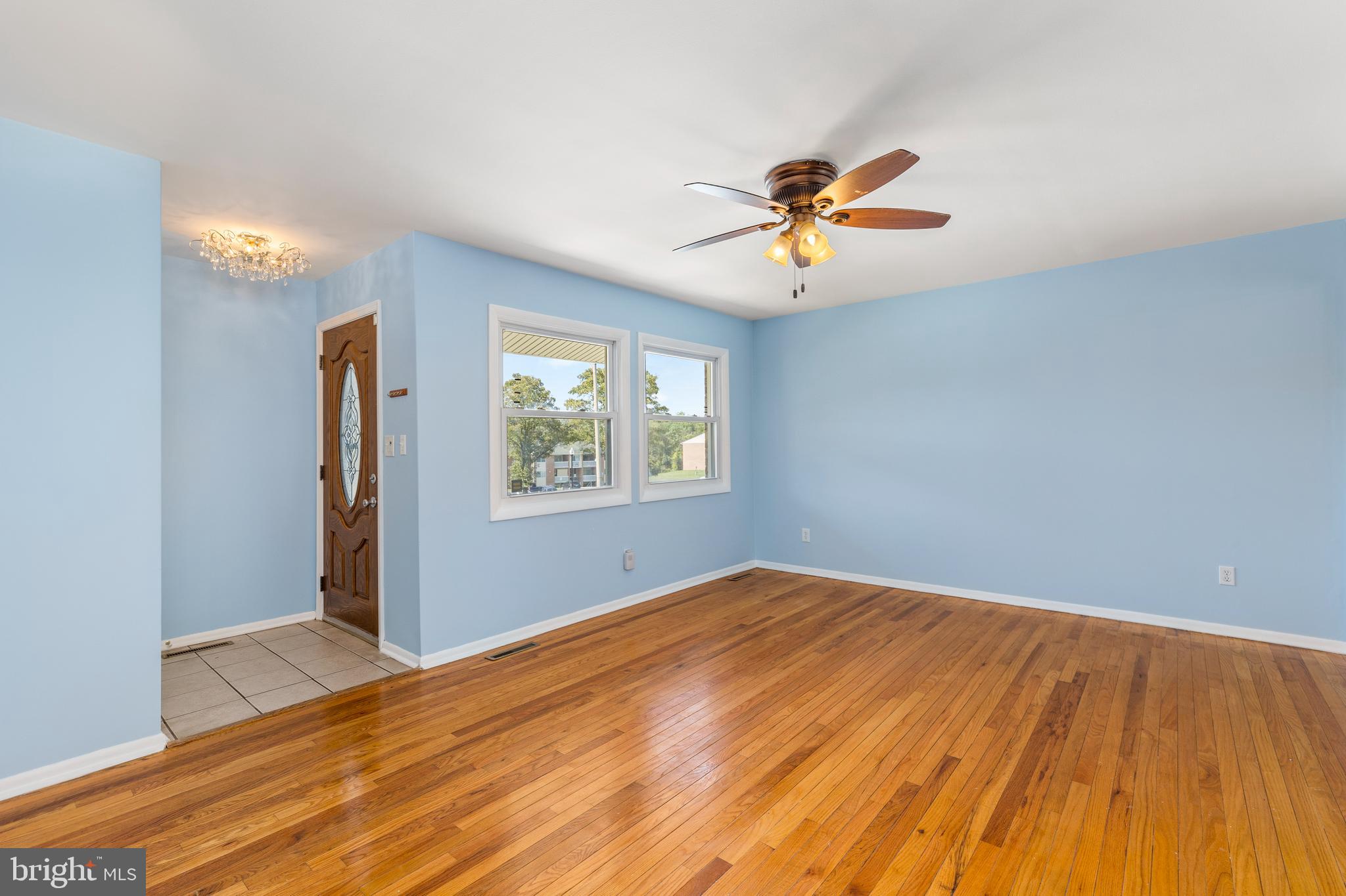 2136 Chantilla Road Catonsville, MD 21228 - Photo 6 of 39