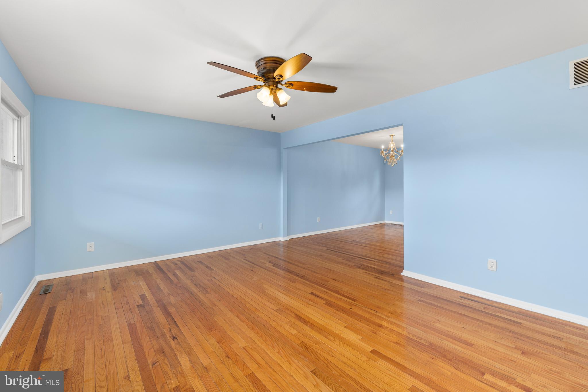 2136 Chantilla Road Catonsville, MD 21228 - Photo 8 of 39