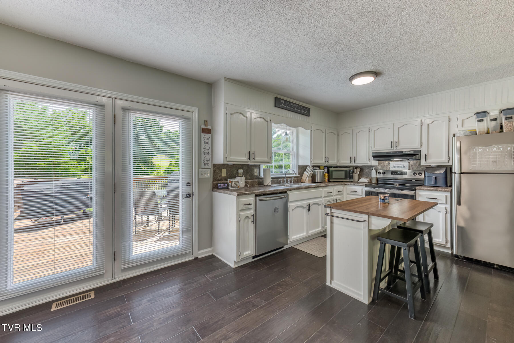 428 Hickory Hills Road Church Hill, TN 37642 - Photo 8 of 37 428 Hickory Hills Rd-8