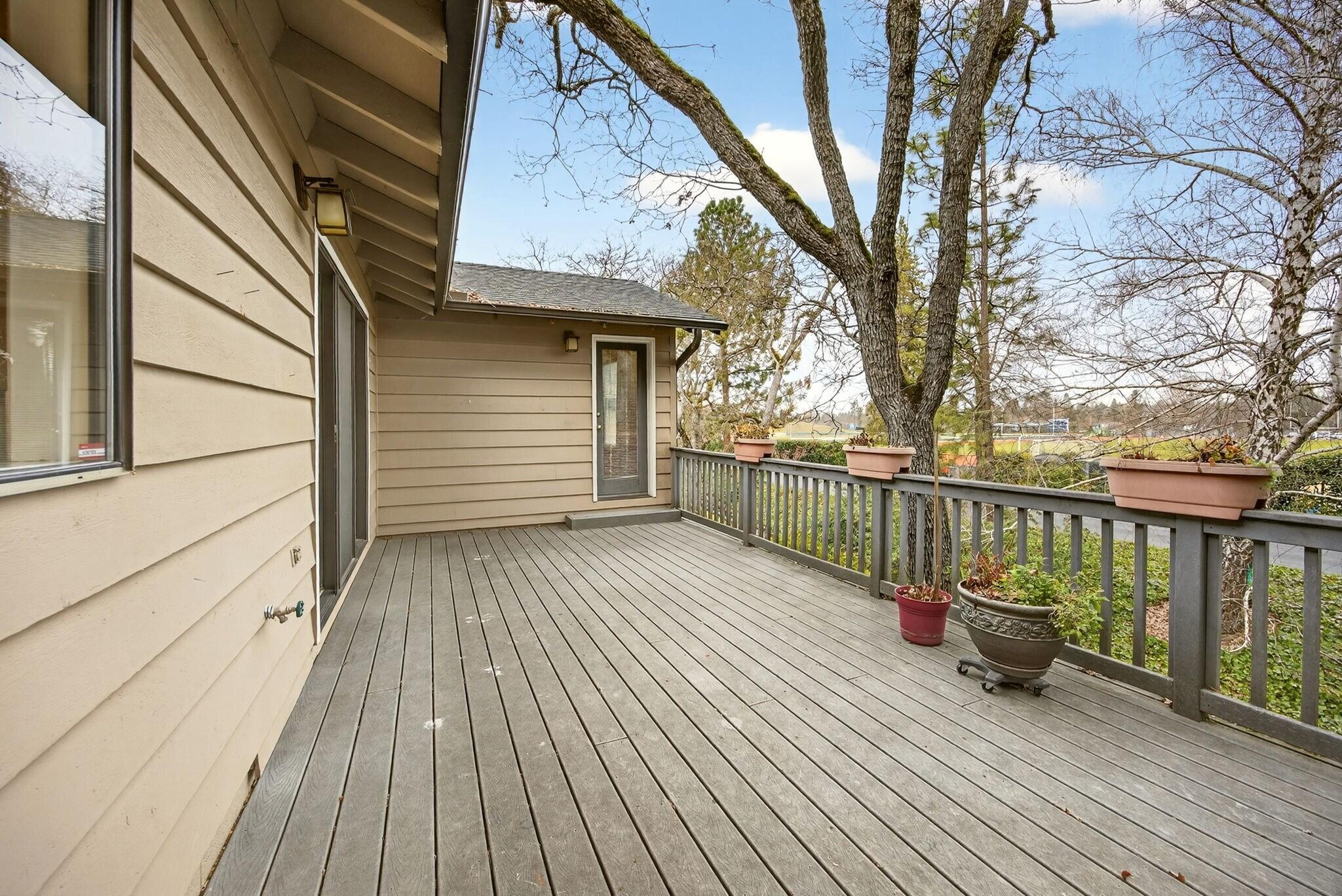 2585 Freedom Way Medford, OR 97504 - Photo 10 of 66