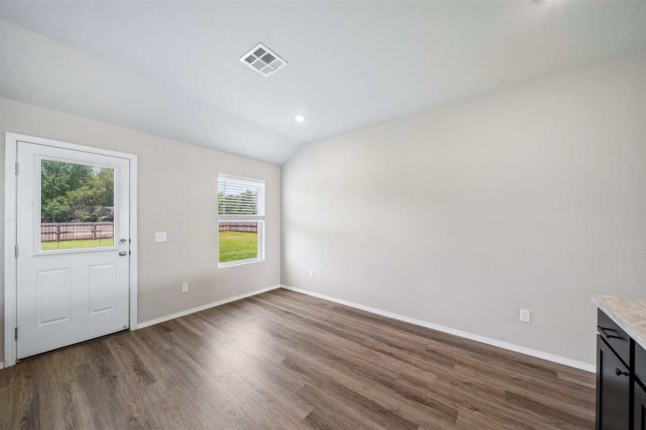 4104 Elm Ridge Street Stillwater, OK 74074 - Photo 9 of 28 Gallery Image 9